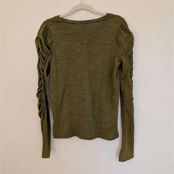 Free People We the Free Natasha Long Sleeve Tee Olive Green Size Medium NWT - Picture 4 of 7